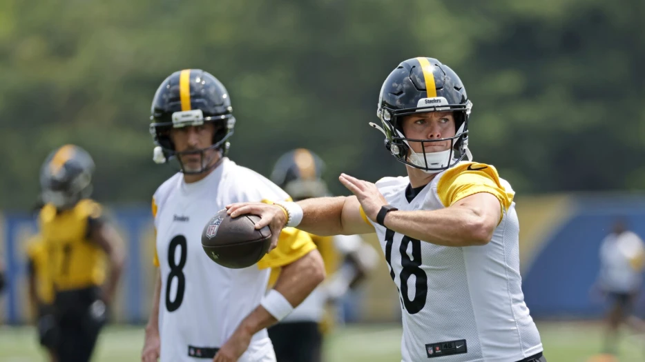 Steelers place Will Howard, Donte Kent on IR, re-sign two veterans