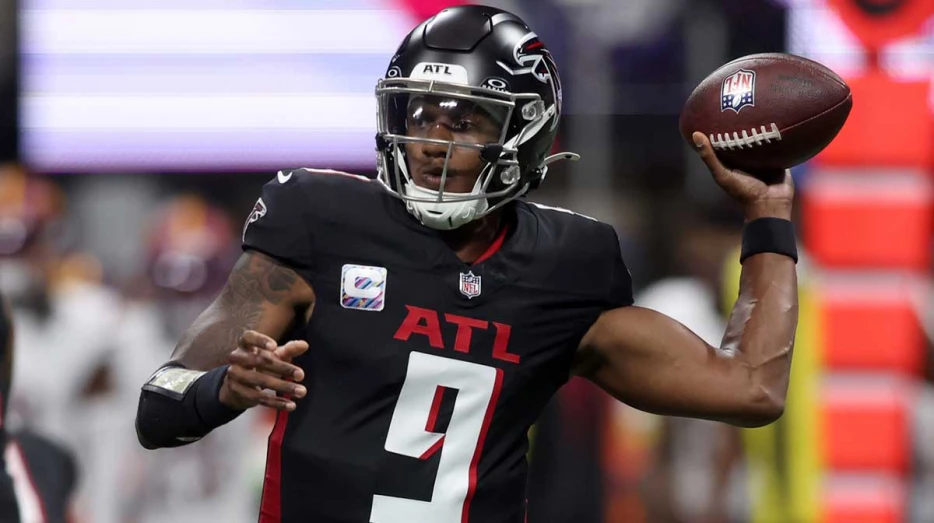 Falcons’ Michael Penix Jr. back from the dead with career-best half vs. Commanders