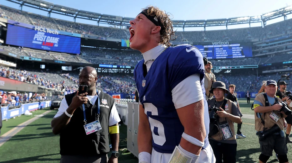 Giants’ Brian Daboll pounds on Jaxson Dart’s chest after beating Chargers