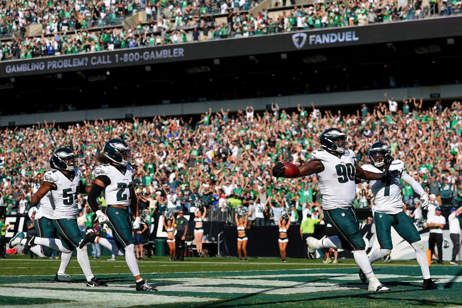 NFL Issues Fine To Key Eagles Defender