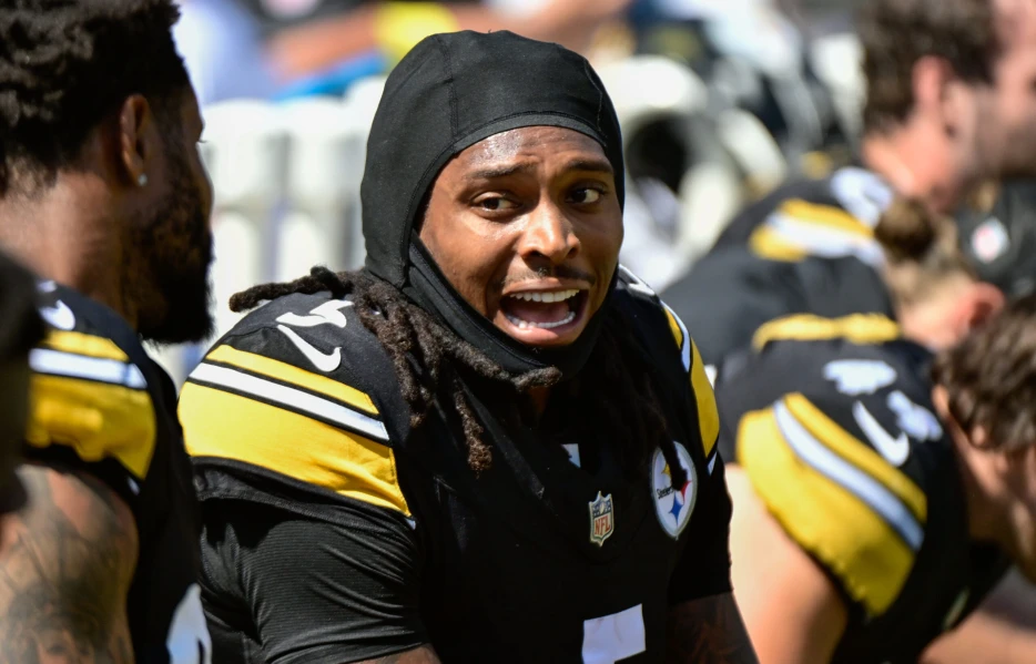 Steelers Lose Jalen Ramsey to Injury vs. Vikings