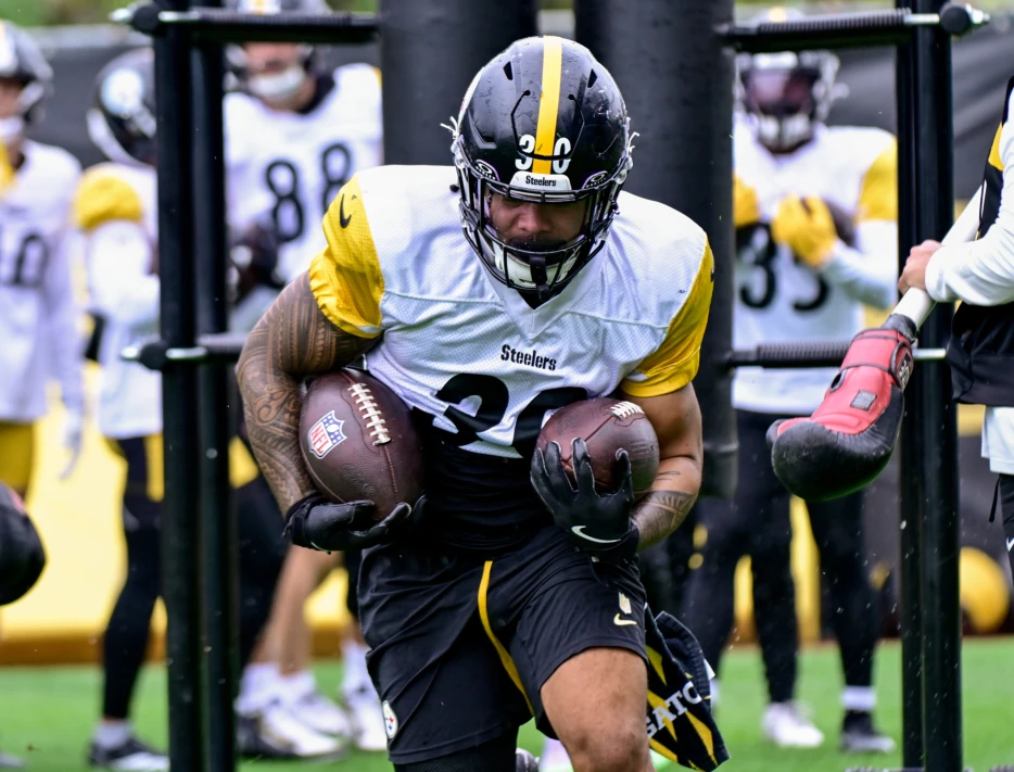 Steelers RB Jaylen Warren Unexpectedly Inactive vs. Vikings with Injury