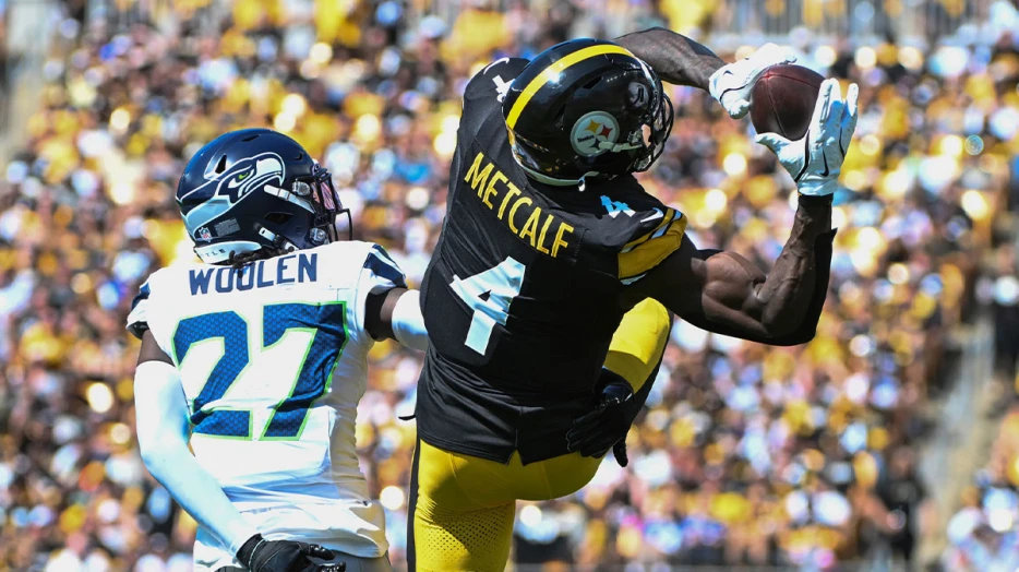Watch Aaron Rodgers’ view on DK Metcalf’s 80-yard TD vs. Vikings