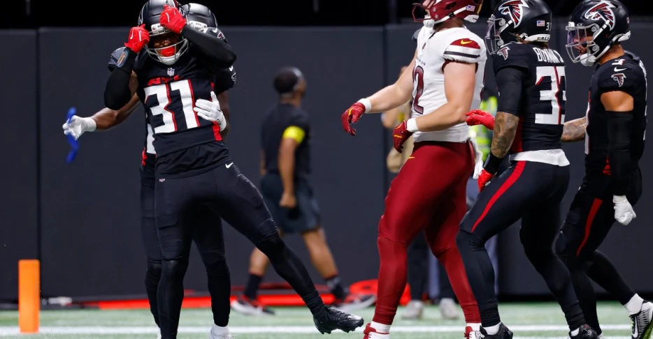 Xavier Watts gets crucial INT against former Falcons QB