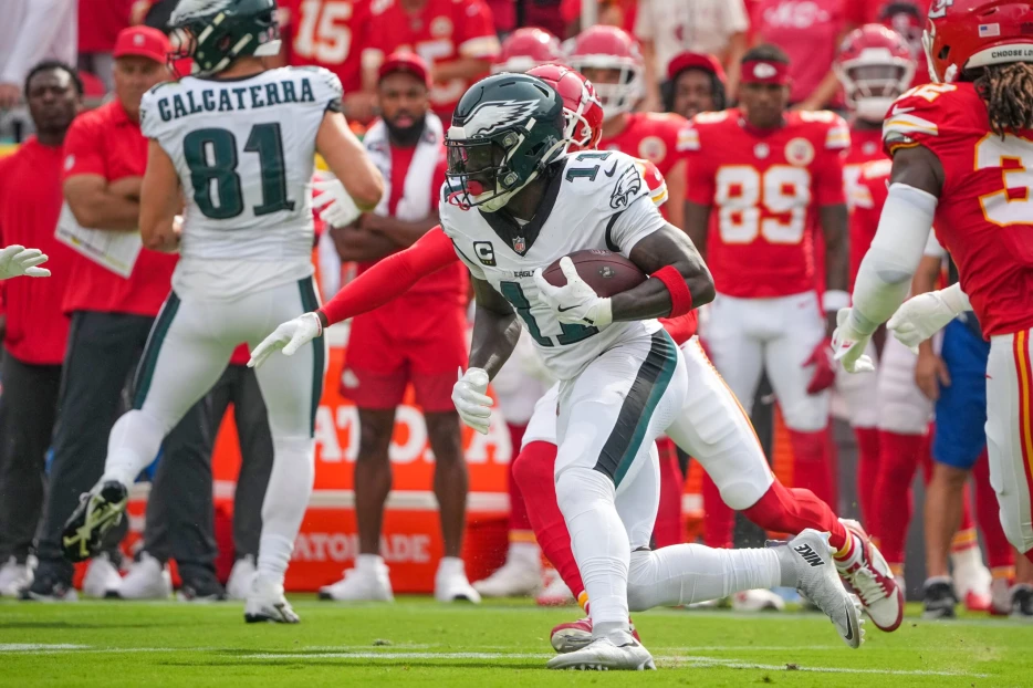 Bible-Quoting A.J. Brown was Targeted Nine Times on Sunday, They Were Just Crappy Targets