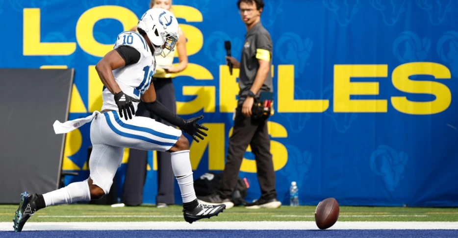 Colts can’t overcome AD Mitchell’s egregious mistakes in close, 27-20, road loss to Rams