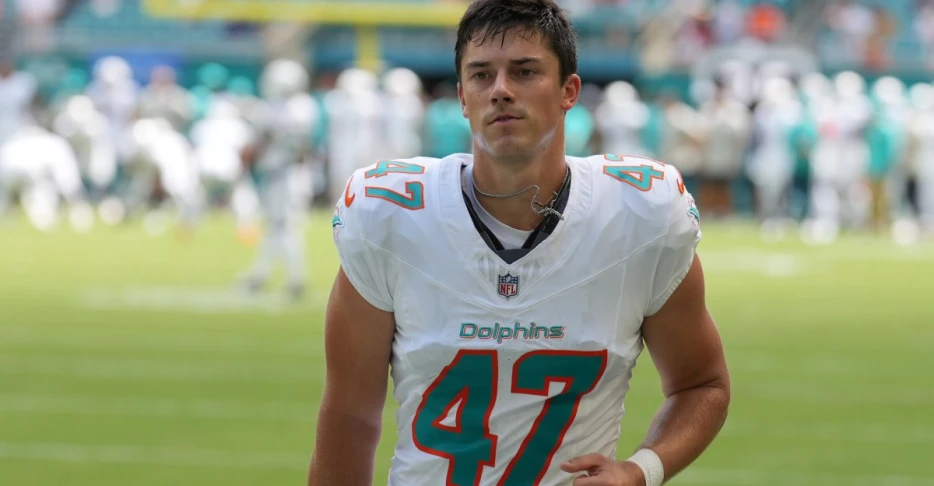 Dolphins make roster moves ahead of Monday Night Football vs. Jets in Week 4