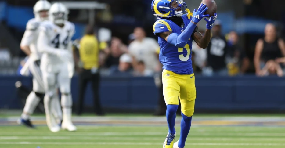 Miscues down the Colts against the Rams