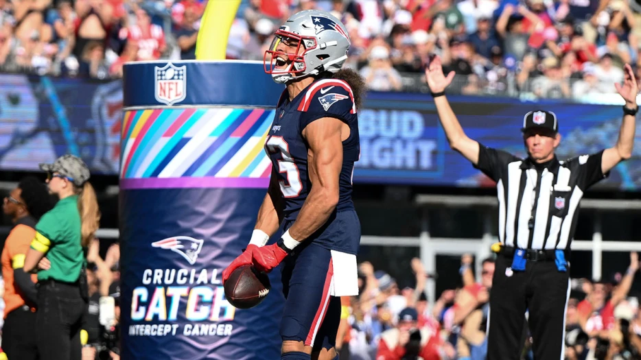 Patriots WR Mack Hollins shrugs off blowout win with hilarious T-Mobile bar