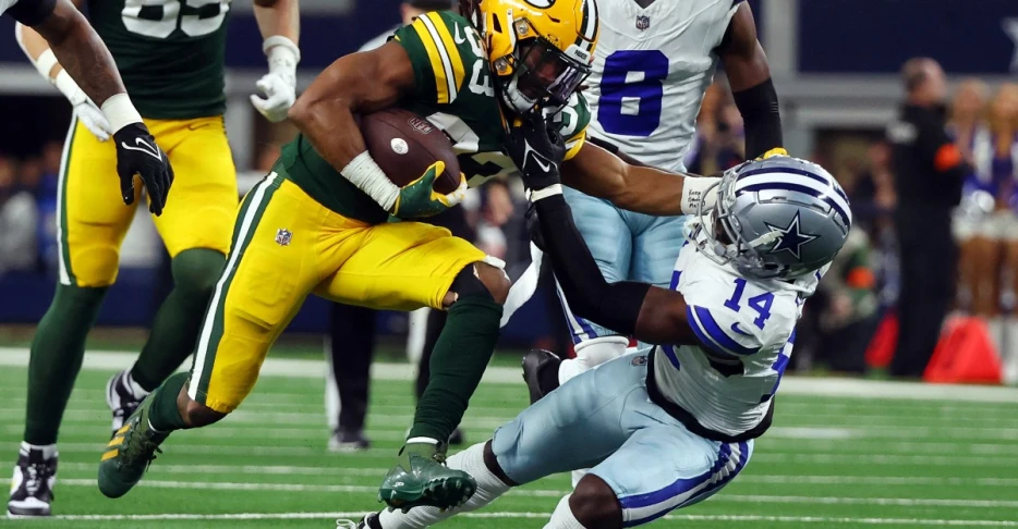 Sunday Night Football live chat: Packers at Cowboys