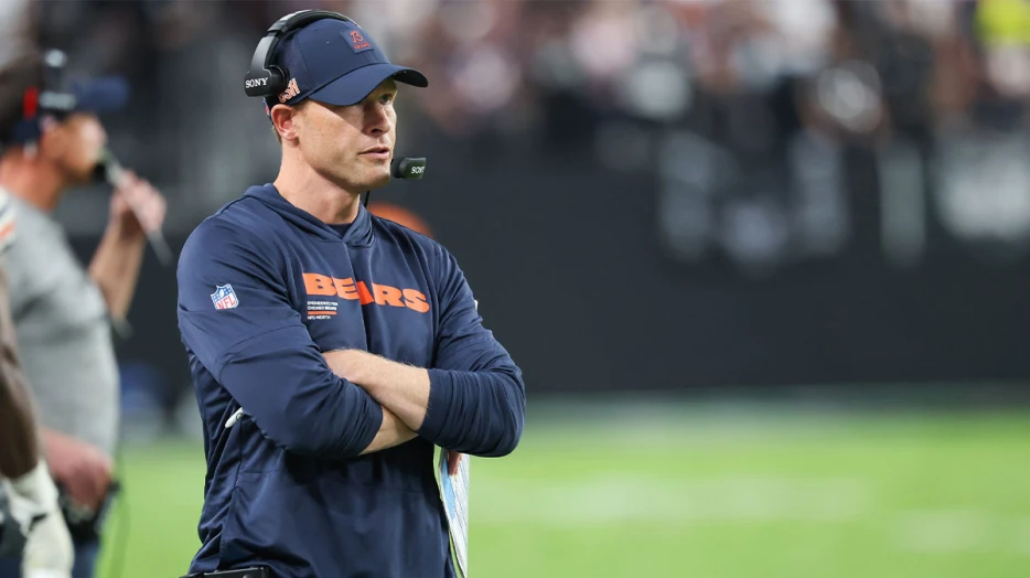 Bears HC Ben Johnson takes responsibility for testy moment with sideline reporter