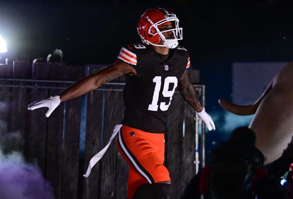 Browns to Be Without Two Key Playmakers vs. Steelers