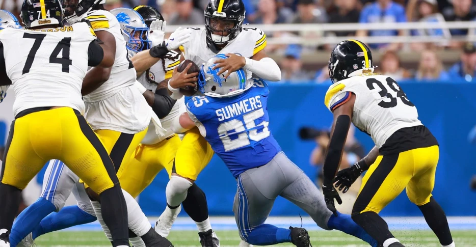 Detroit Lions add LB, cut WR from practice squad