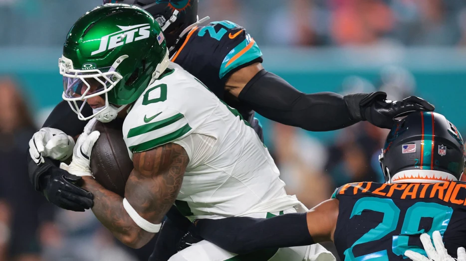 Jets’ Braelon Allen exits MNF game vs. Dolphins with leg injury