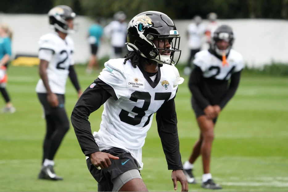 Lions Signing CB Tre Flowers To Practice Squad