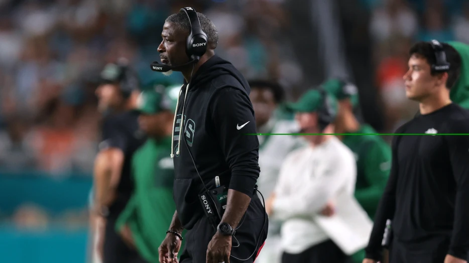 New York Jets Coach Aaron Glenn Could Be Heard Yelling At His Players Through The Walls After Insipid Loss To Dolphins