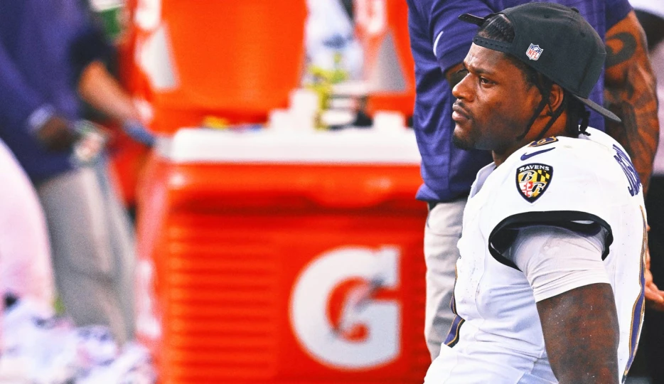 Ravens Lamar Jackson Reportedly Could Miss 2-3 Games Due to Hamstring Injury