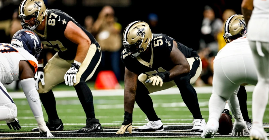 Saints guard Cesar Ruiz to miss 4-6 weeks with ankle injury, per report