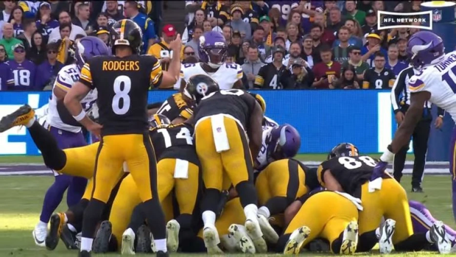 Connor Heyward ‘Extremely Comfortable’ Running Steelers’ Tush Push Play, Hints More To Come
