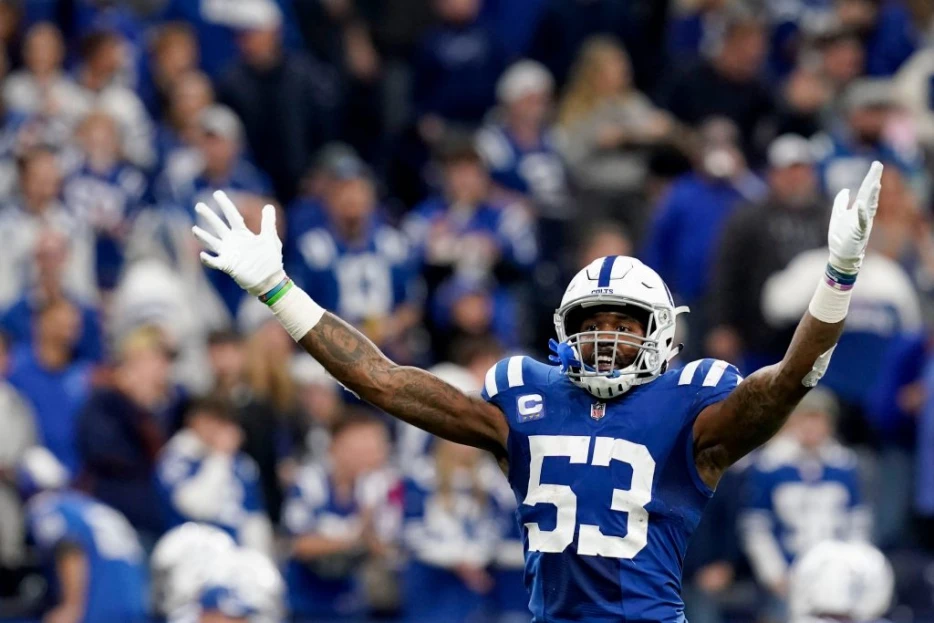 LB Shaquille Leonard Retires