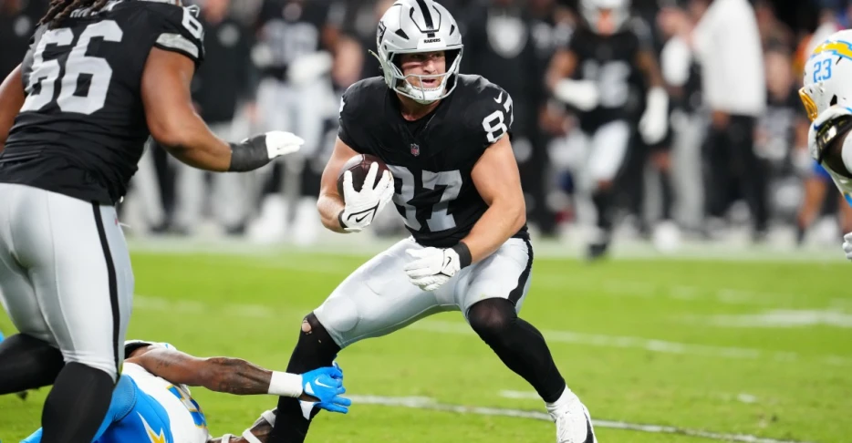 Michael Mayer, Eric Stokes reportedly practicing Wednesday