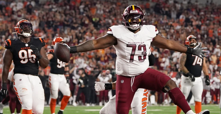 NFL Secret Superstars 2025: Darren Waller’s NFL return meant everything for Dolphins