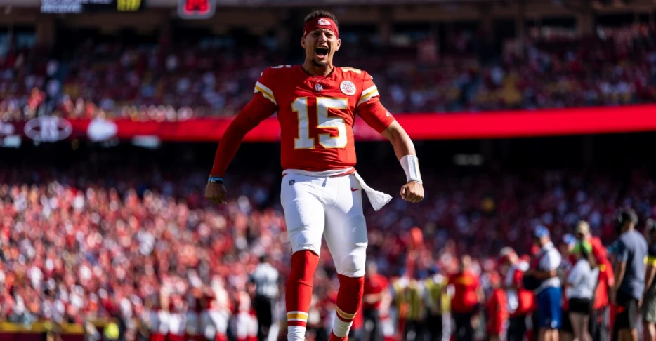 Arrowheadlines: Patrick Mahomes wins AFC Offensive Player of the Week