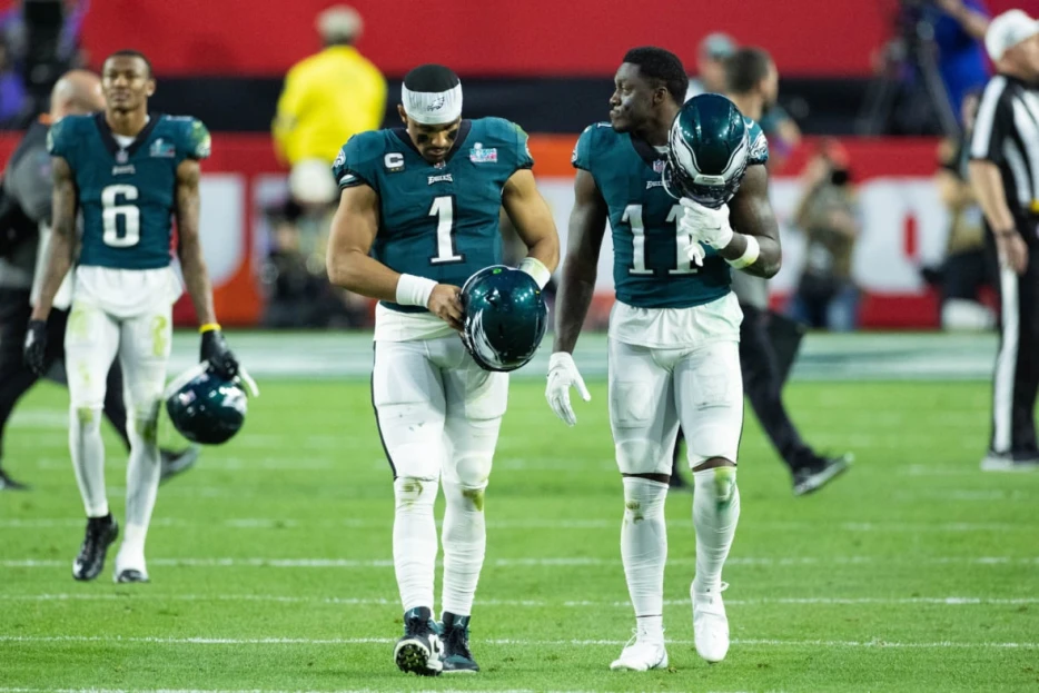 NFL Reporter Warns ‘Something Is Off’ Between Eagles Stars Jalen Hurts and A.J. Brown