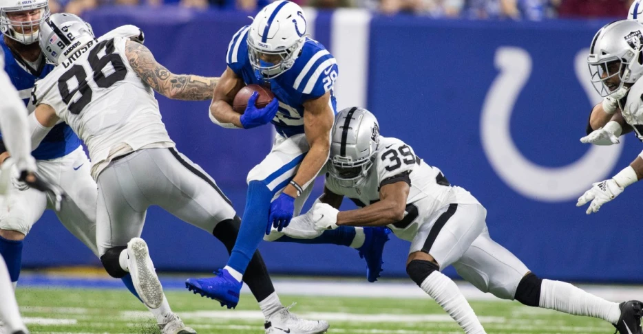 Raiders Week 5: Defense can get trampled by Colts