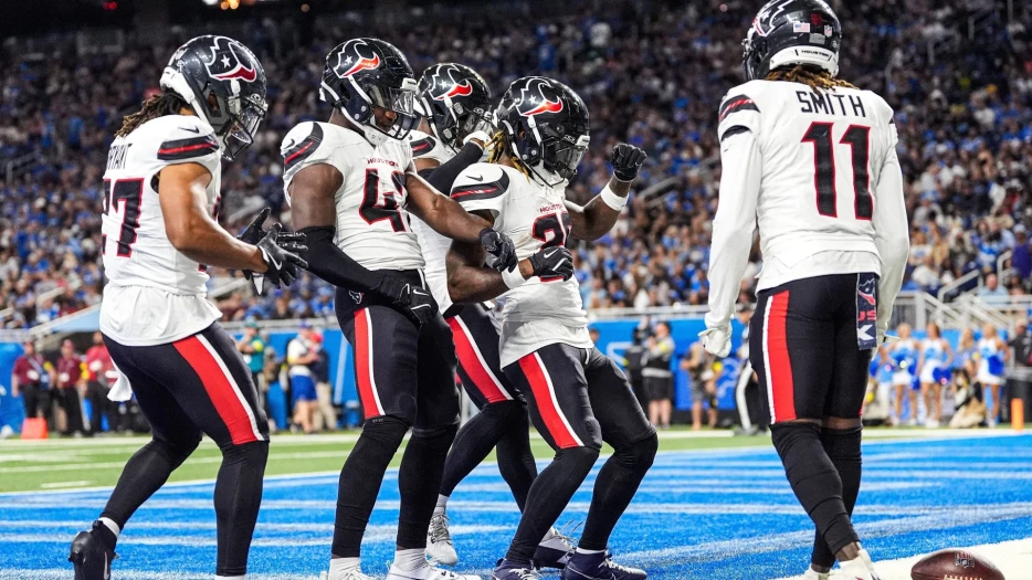 Safety Joins Ex-Patriots Teammate On Texans Active Roster