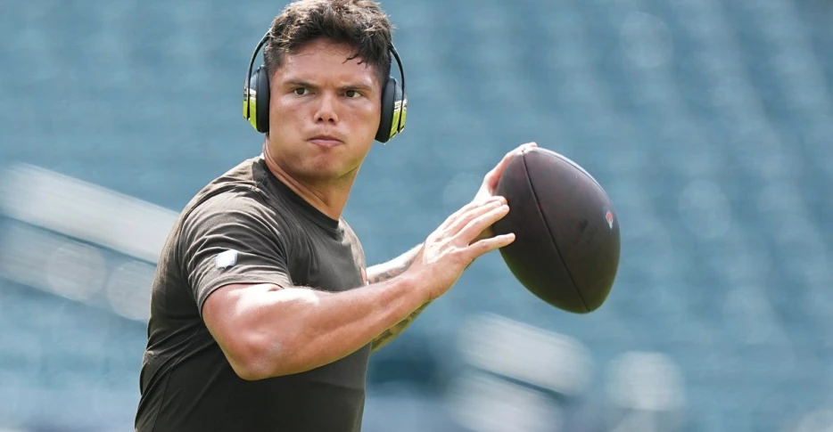 Saturday Dawg Chow (10/4): Dillon Gabriel, come on down!