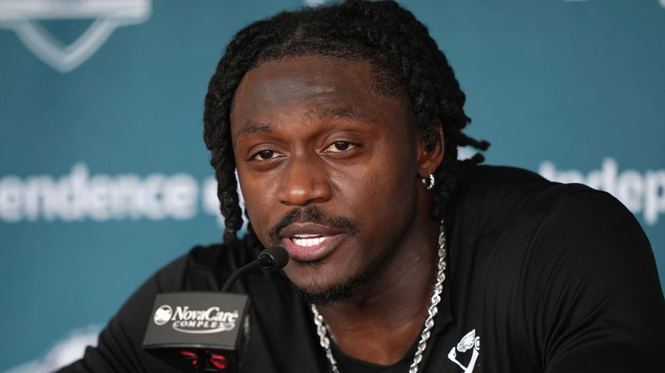 Eagles rumors: A.J. Brown hit with ‘bad’ warning about complaints