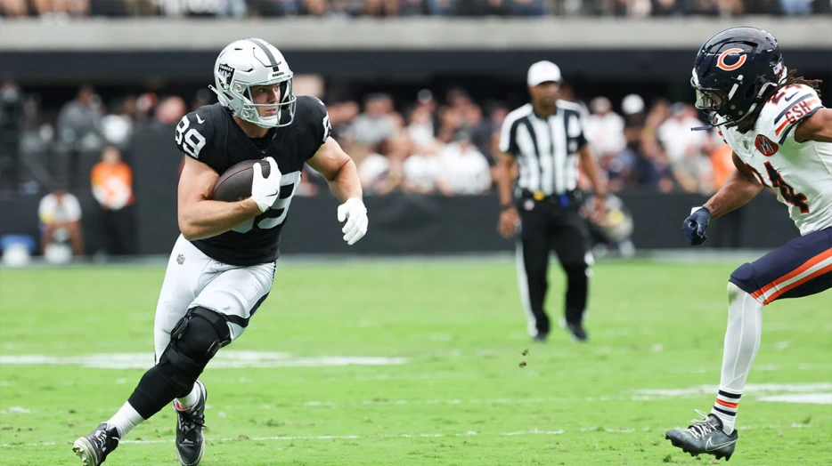 Raiders’ Brock Bowers resistant to resting PCL, bone bruise injuries