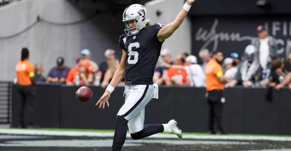 Raiders News: AJ Cole is questionable to return for the Raiders