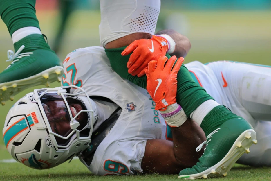 Colts Host Two Defensive Backs Including Kendall Fuller