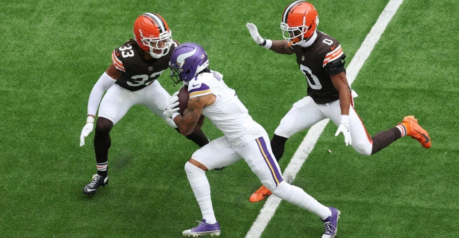 Daily Dawg Chow 10/6: Browns lose; Defense fails in the clutch, record falls to 1-4 on the season