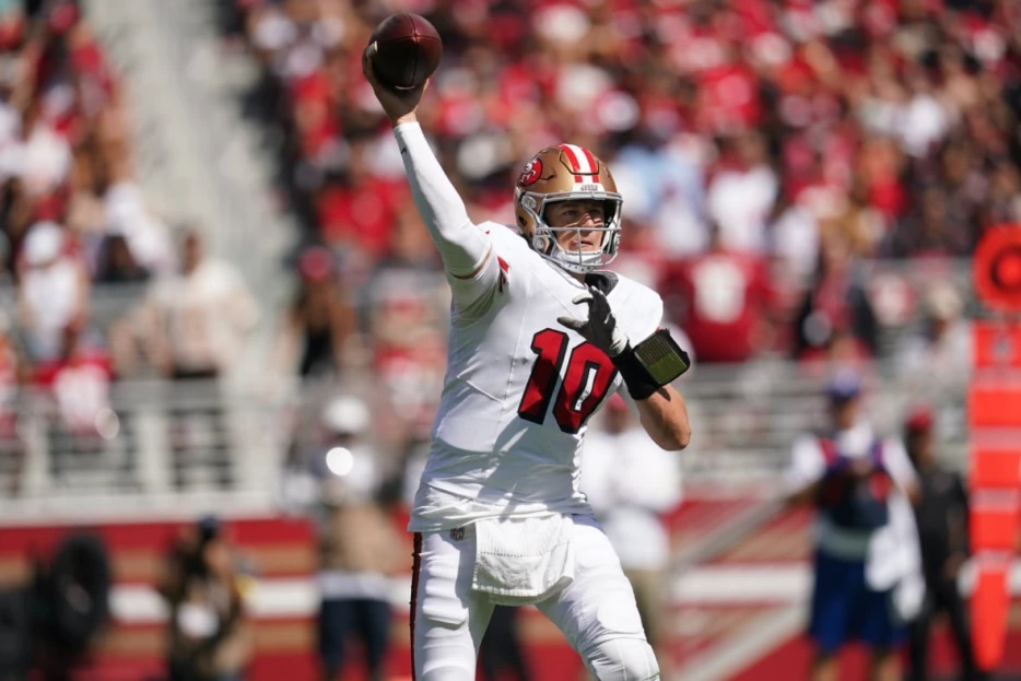 NFL Insider Addresses San Francisco 49ers’ ‘QB Controversy’ with Mac Jones