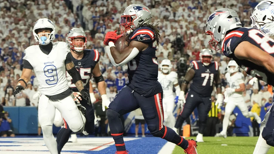 Patriots’ Rhamondre Stevenson gets destroyed by fans after brutal fumble