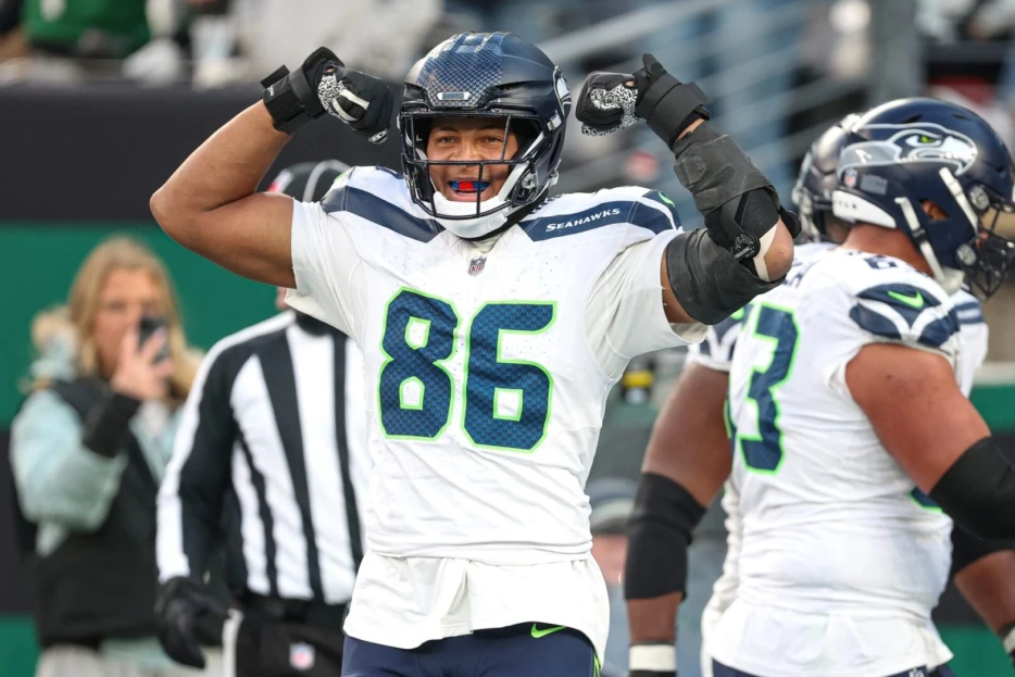Cardinals Worked Out Four Including TE Pharaoh Brown