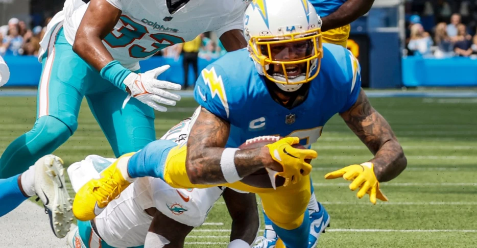 Chargers open up as betting favorites ahead of Week 6 vs. Giants