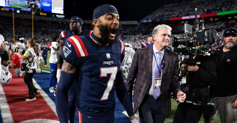 Defensive vision becomes reality in Patriots’ statement win over Bills