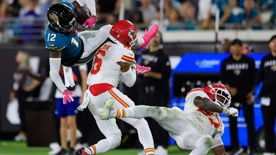 NFL fans explode after stunning ending to Chiefs-Jaguars MNF