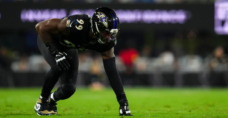 Ravens to trade OLB Odafe Oweh to Chargers
