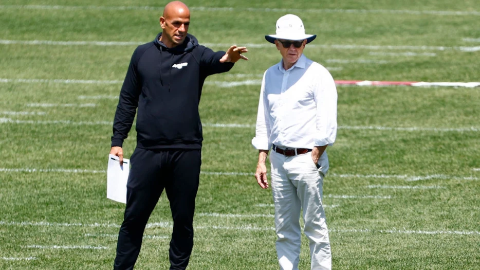 Robert Saleh’s Brother Publicly Rips New York Jets Owner Woody Johnson After Team’s Embarrassing 0-5 Start