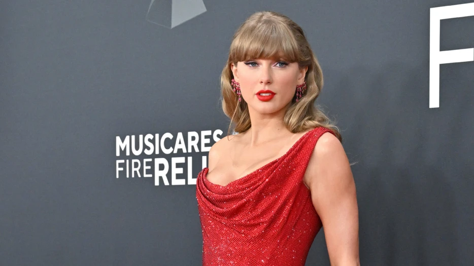 Taylor Swift Debunks Rumors About Why She Isn’t Doing Super Bowl Halftime Show