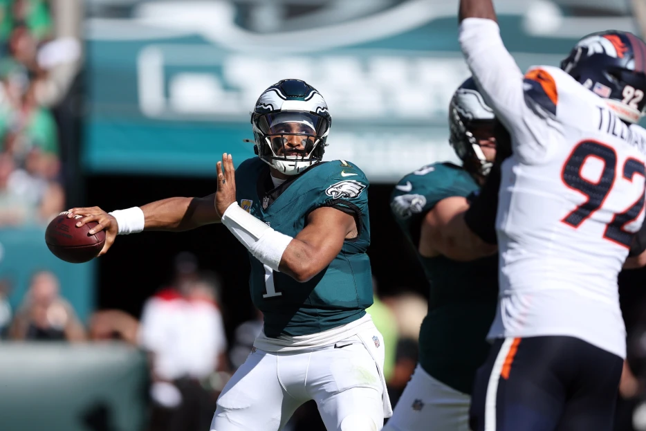 Thomas Petersen Back on his Eagles Bullshit