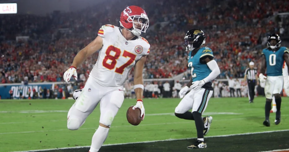 AP Mailbag: Will poor start make the Chiefs sellers at the trade deadline?