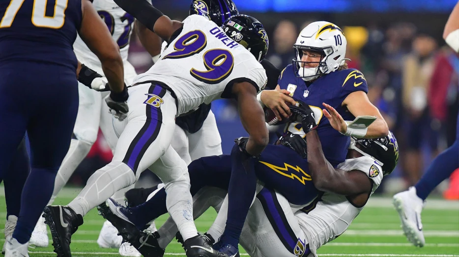 Chargers’ Jim Harbaugh provides important Odafe Oweh update vs. Dolphins