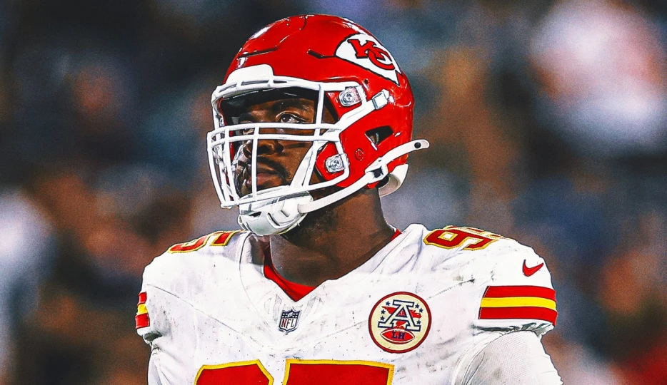 Chiefs’ Chris Jones Deactivates Social Media After Costly Mistake in Loss to Jaguars