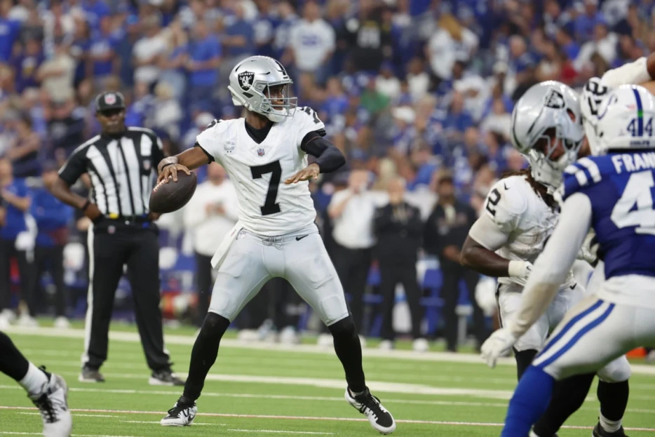 Las Vegas Raiders QB Change? NFL Experts Weigh In